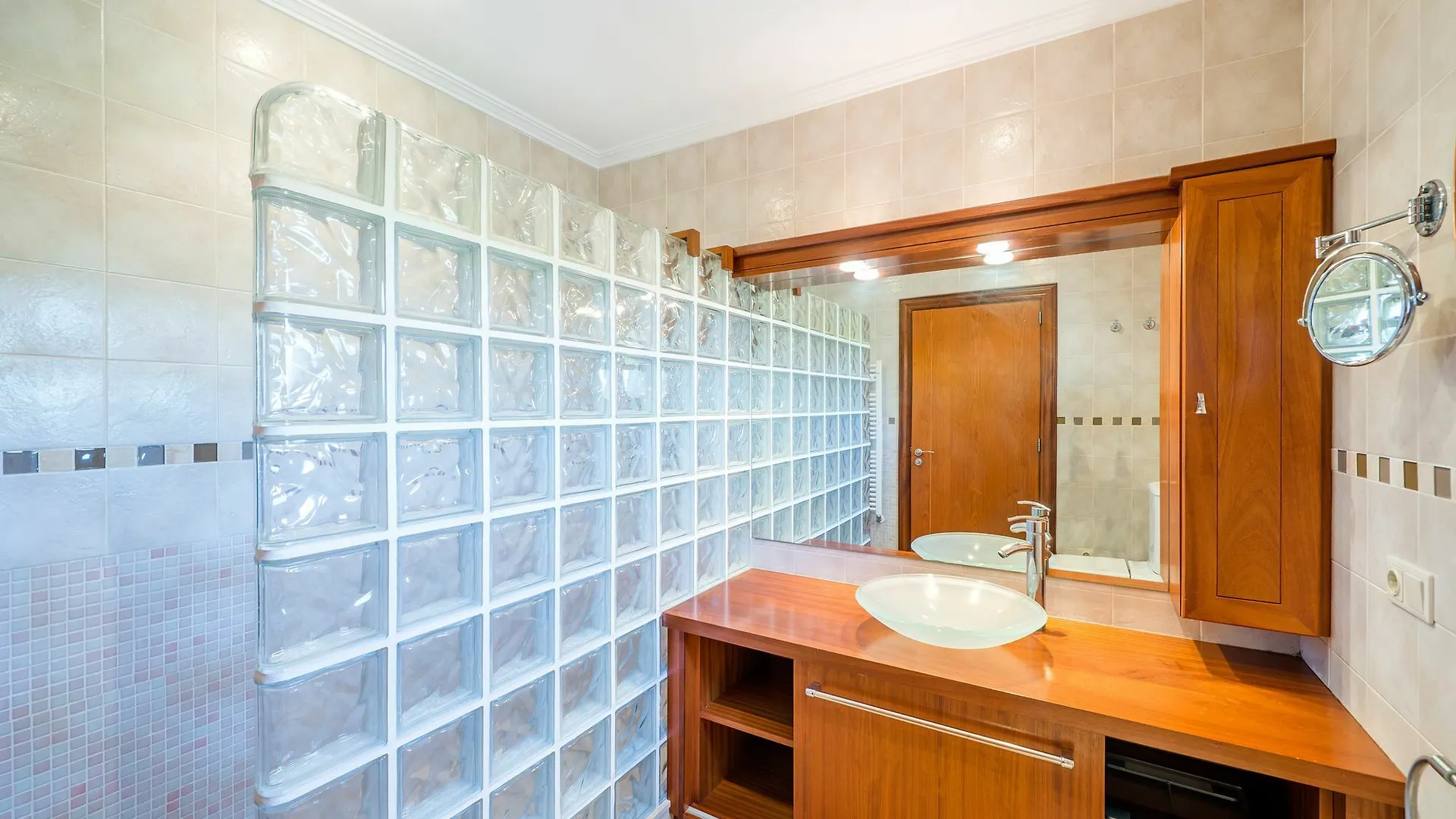 Ullastre Crestatx Apartment